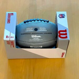 MWOT - WILSON NFL MINI FOOTBALL